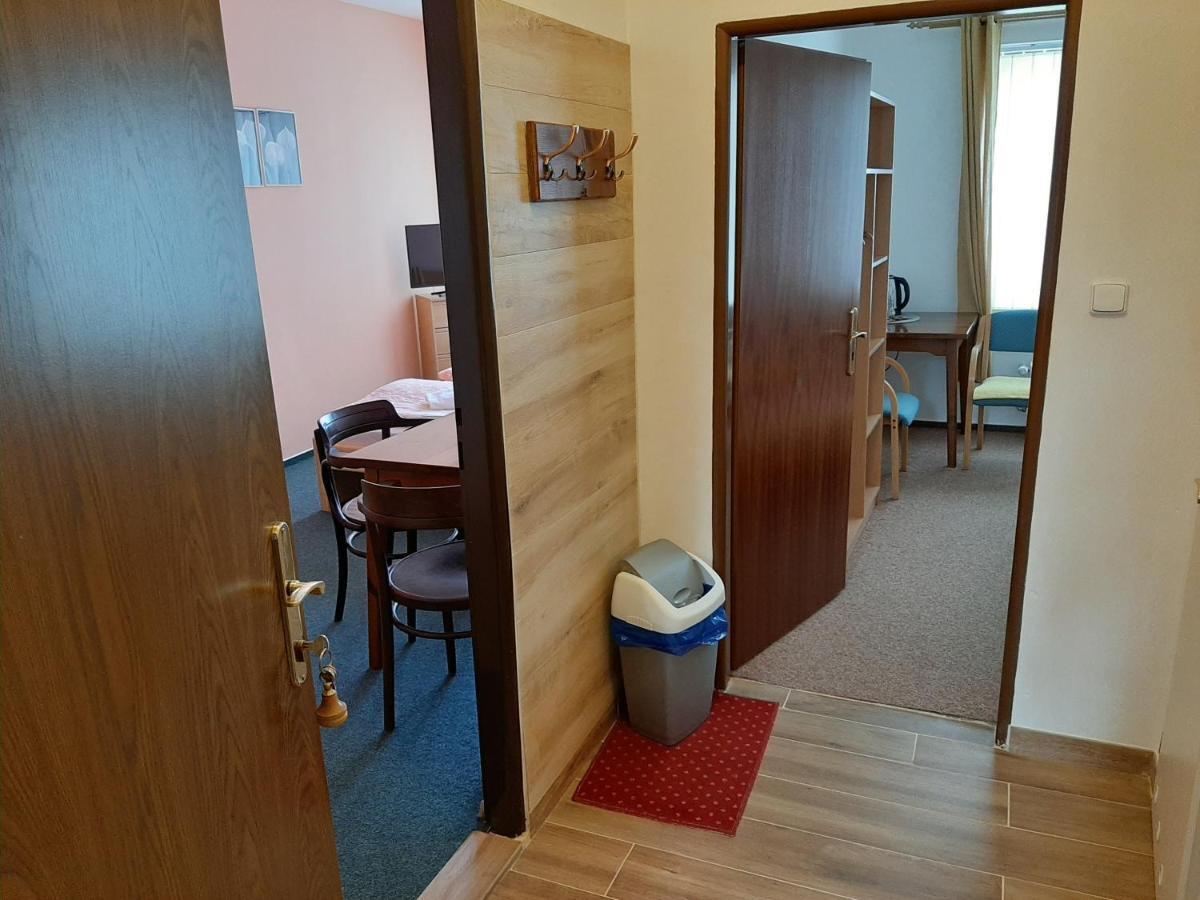 Penzion Oliver Žacléř エクステリア 写真